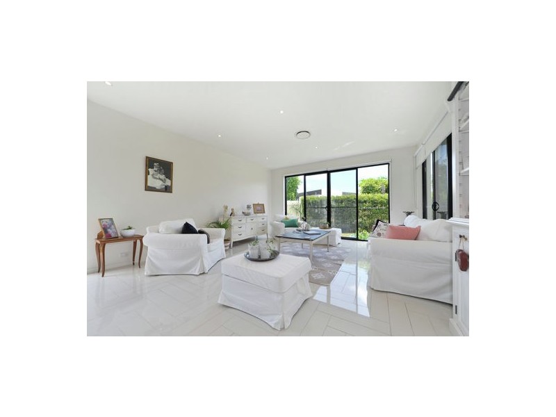 39 Theatre Drive, Benowa QLD 4217