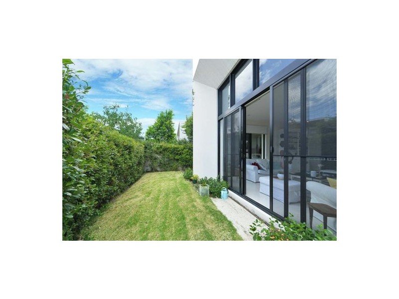 39 Theatre Drive, Benowa QLD 4217