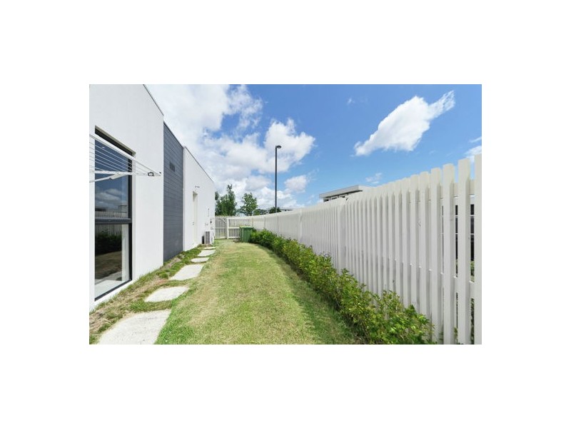 39 Theatre Drive, Benowa QLD 4217