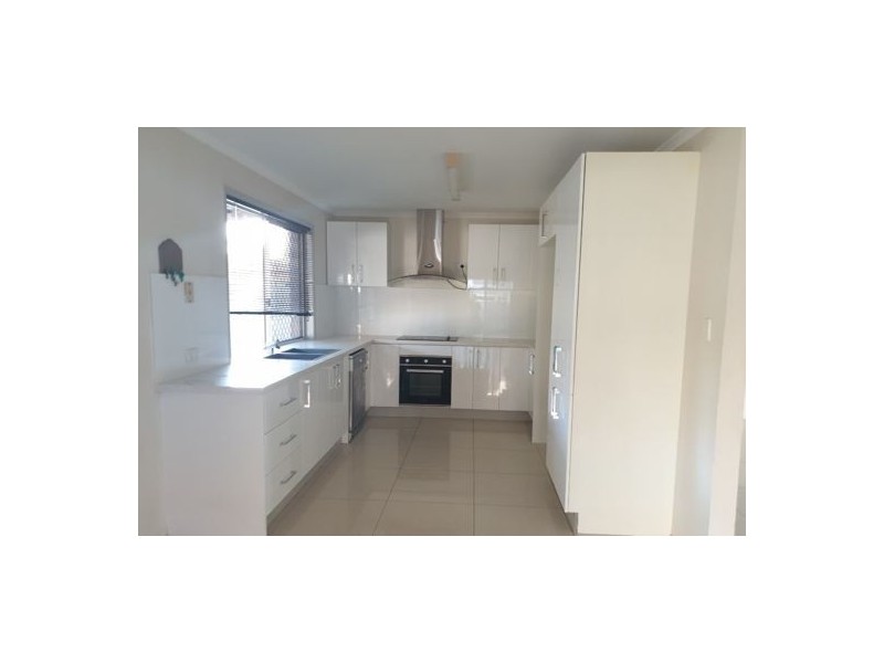 3 Chotai Place, Coopers Plains QLD 4108