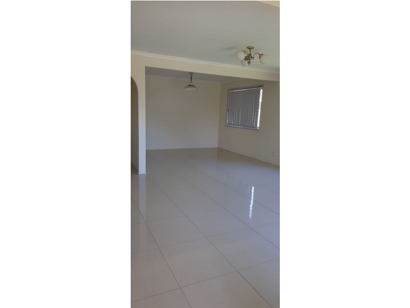 3 Chotai Place, Coopers Plains QLD 4108