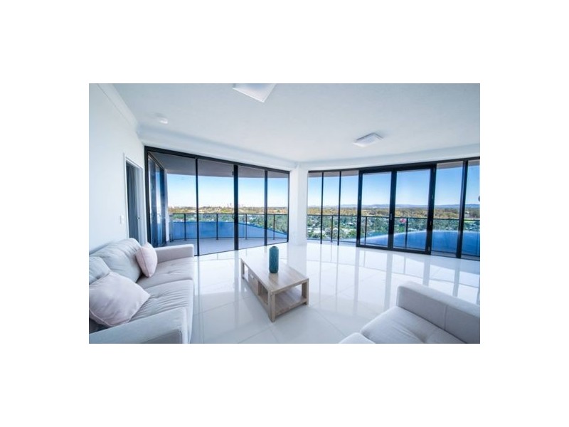 21006 / 5 Harbourside court, Biggera Waters QLD 4216
