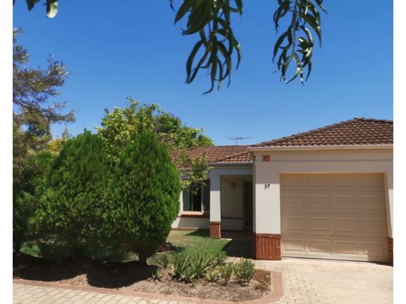 37/8 manor street, Eight Mile Plains QLD 4113