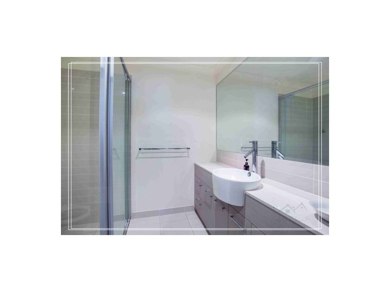 40/1 Belongil Street, Pacific Pines QLD 4211