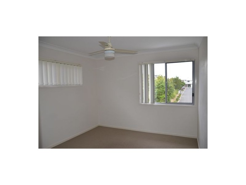 D/2 Toohey Street, Pacific Pines QLD 4211