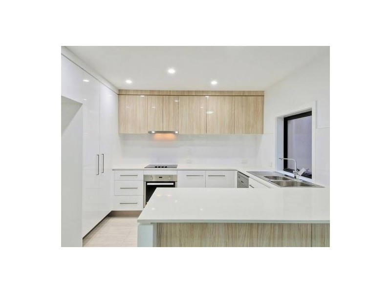 18/819 Creek Road, Carindale QLD 4152