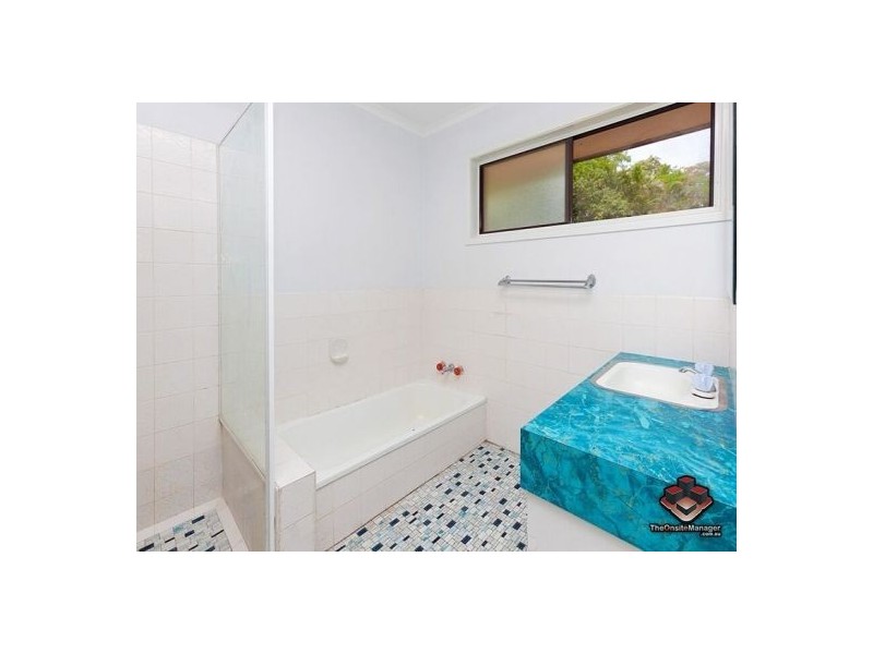 24 gonzales, Macgregor QLD 4109