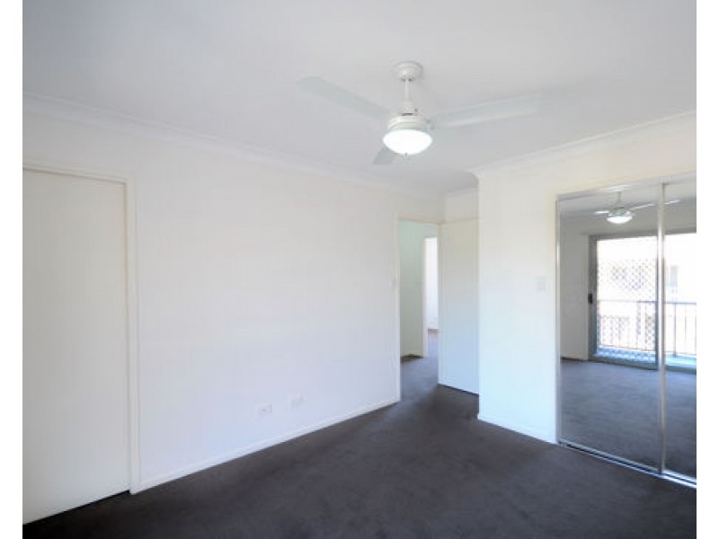 8/15 James Edward Street, Richlands QLD 4077