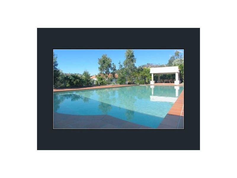 2 Studio Drive, Pacific Pines QLD 4211