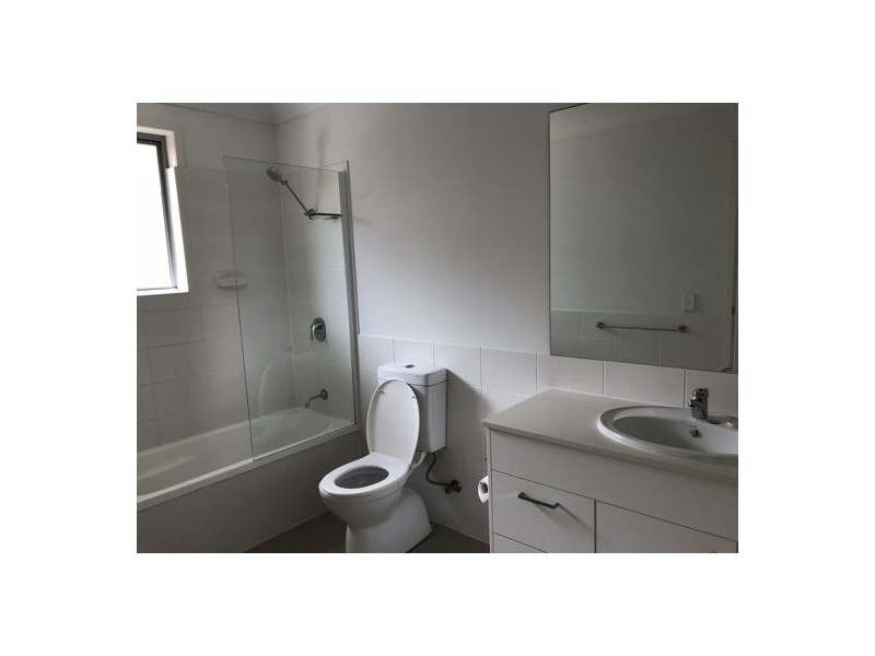 11 15-23 Redondo ST, Ningi QLD 4511