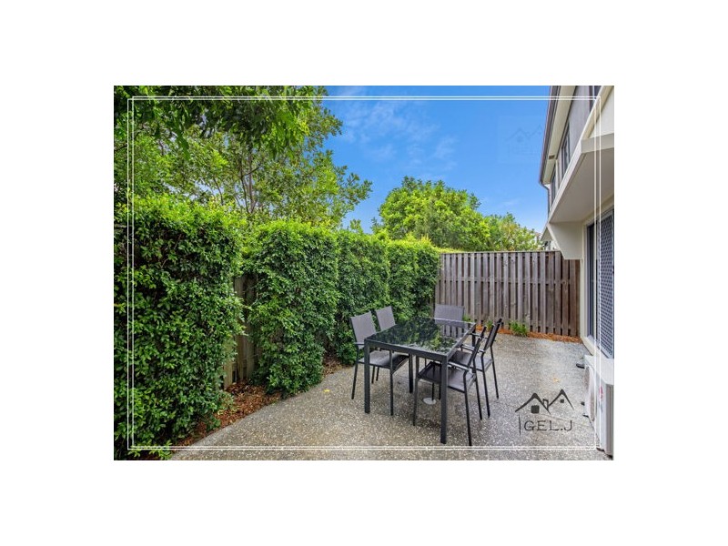 2/1 Belongil Street, Pacific Pines QLD 4211