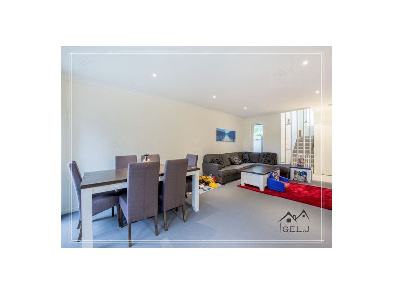 2/1 Belongil Street, Pacific Pines QLD 4211