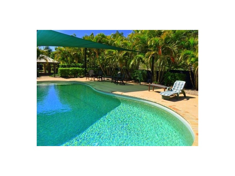 25 Hogan Place, Seventeen Mile Rocks QLD 4073
