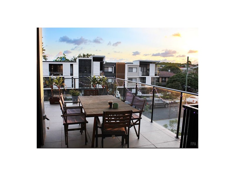 63 Ludwick Street, Cannon Hill QLD 4170