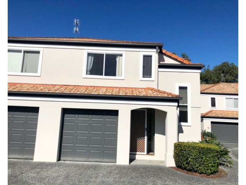 4/38 Robert Street, Labrador QLD 4215