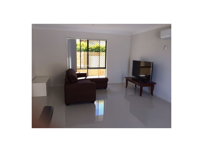 98 Warrigal Road, Runcorn QLD 4113