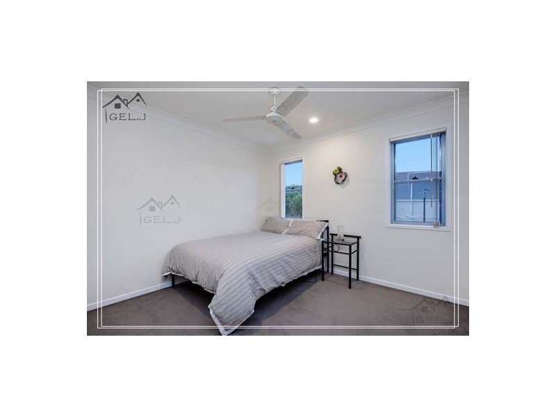 4/1 Belongil Street, Pacific Pines QLD 4211