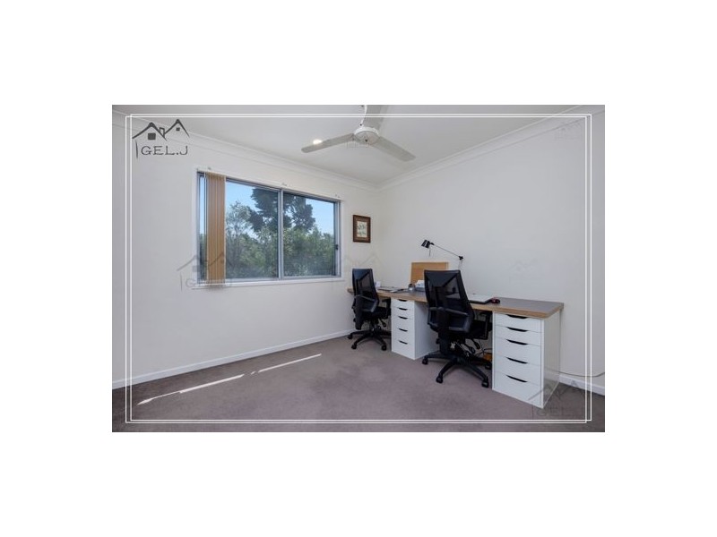 4/1 Belongil Street, Pacific Pines QLD 4211