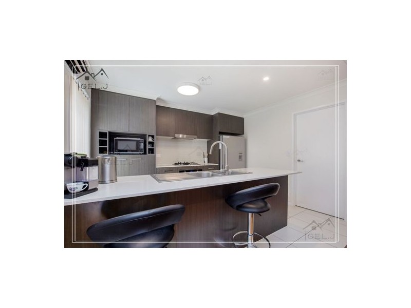 4/1 Belongil Street, Pacific Pines QLD 4211