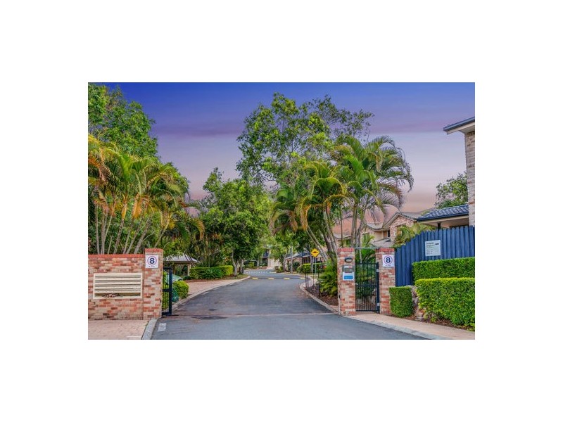 25 Hogan Place, Seventeen Mile Rocks QLD 4073