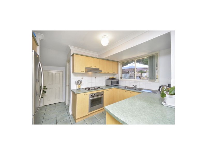 25 Hogan Place, Seventeen Mile Rocks QLD 4073