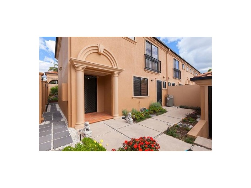 01 / 105 OLDFIELD RD, Sinnamon Park QLD 4073