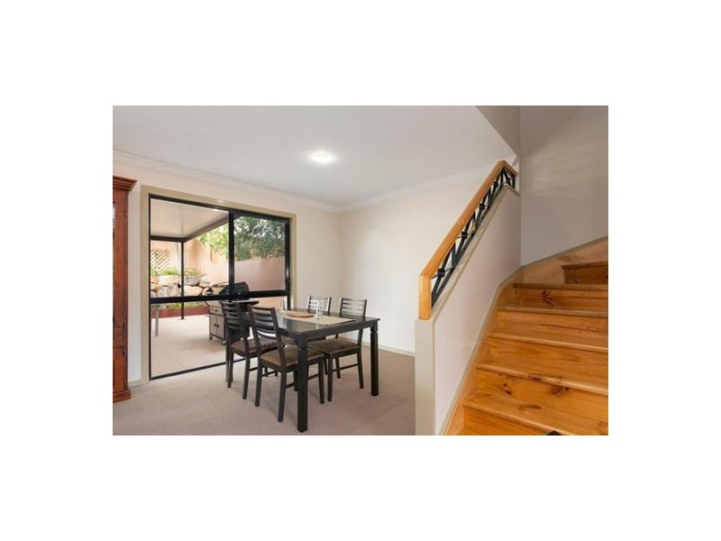 01 / 105 OLDFIELD RD, Sinnamon Park QLD 4073