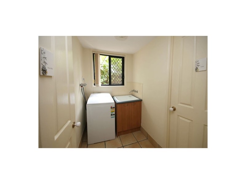 25 Hogan Place, Seventeen Mile Rocks QLD 4073