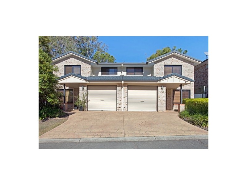 25 Hogan Place, Seventeen Mile Rocks QLD 4073