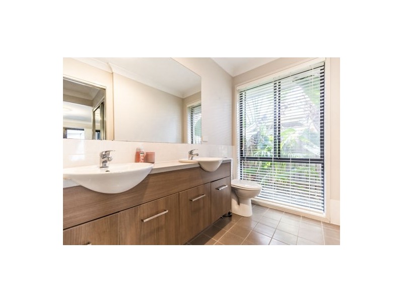 6 Kingsford Drive, Upper Coomera QLD 4209