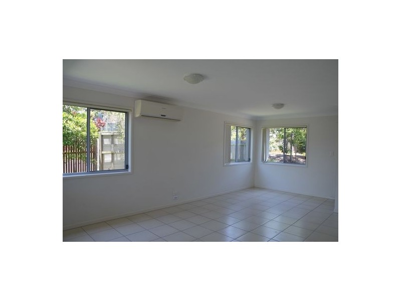 E/2 Toohey Street, Pacific Pines QLD 4211
