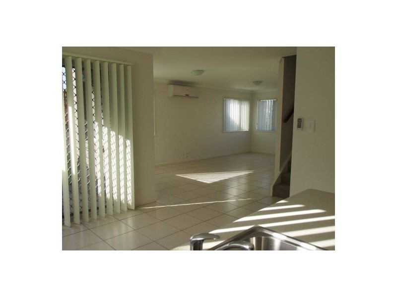 E/2 Toohey Street, Pacific Pines QLD 4211