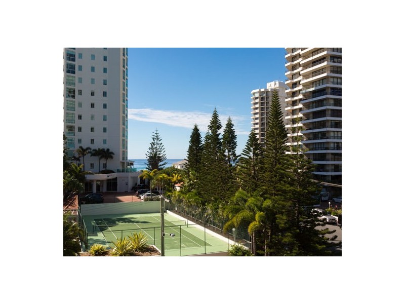 402 46-52 Pacific Street, Main Beach QLD 4217