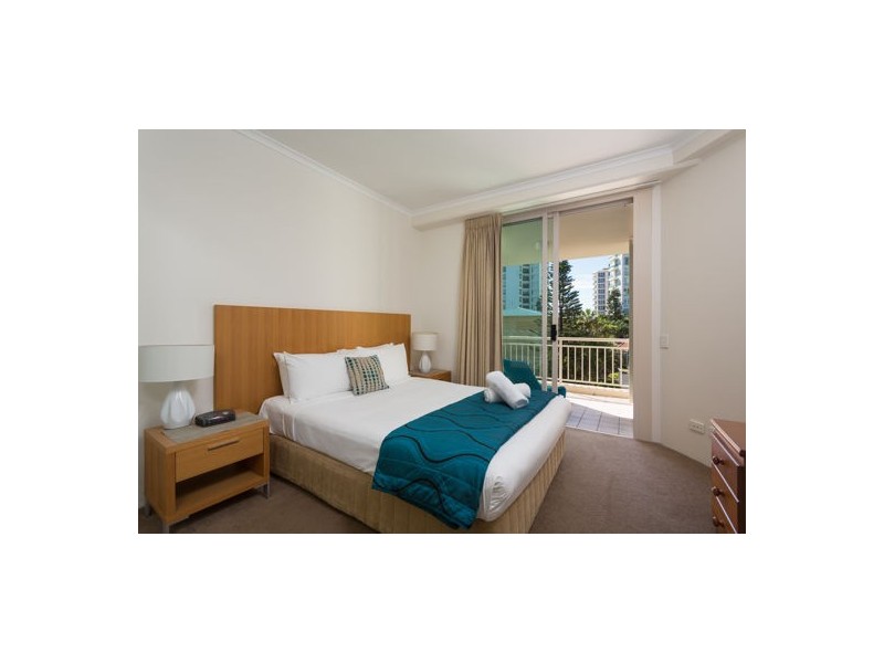 402 46-52 Pacific Street, Main Beach QLD 4217