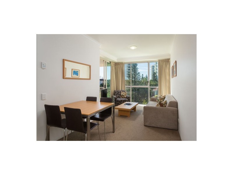 402 46-52 Pacific Street, Main Beach QLD 4217