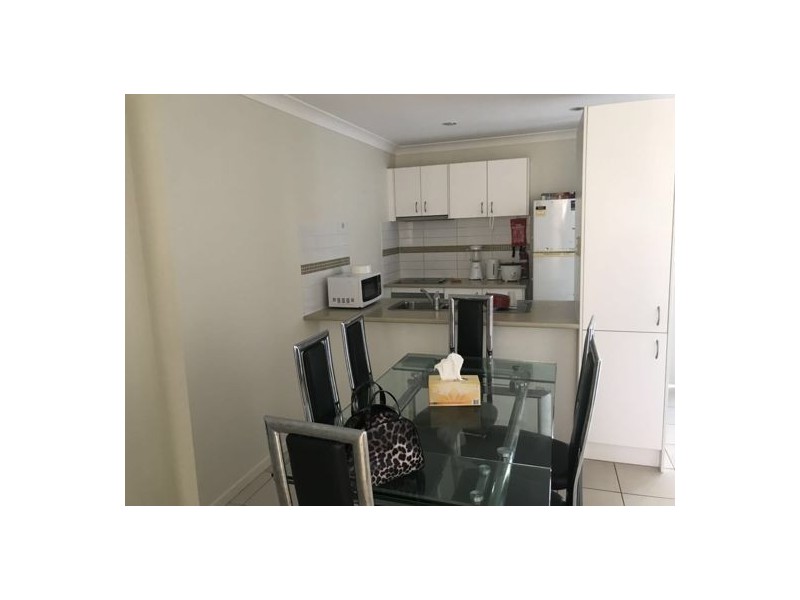 29/8 Rosegum Pl, Redbank Plains QLD 4301