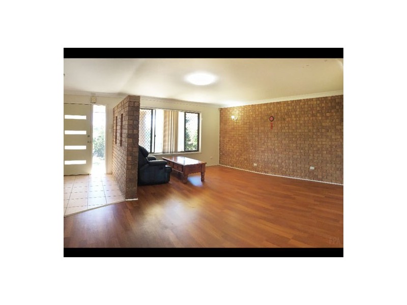 64 Donnington Street, Carindale QLD 4152