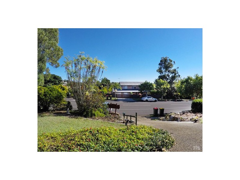 64 Donnington Street, Carindale QLD 4152