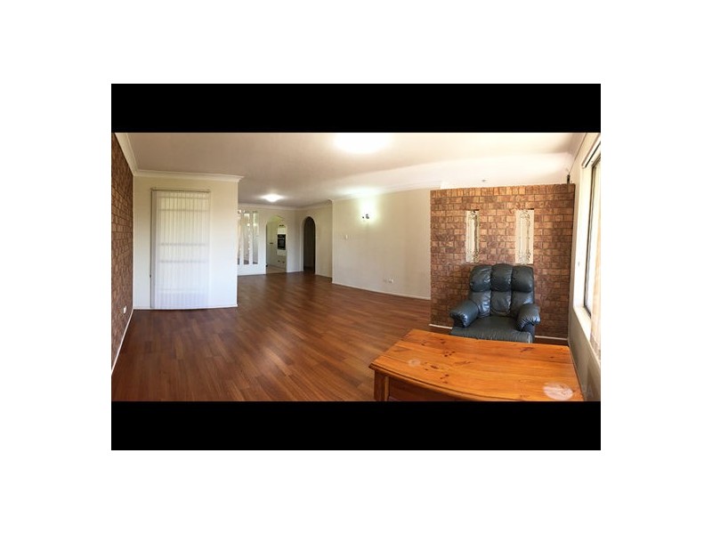 64 Donnington Street, Carindale QLD 4152