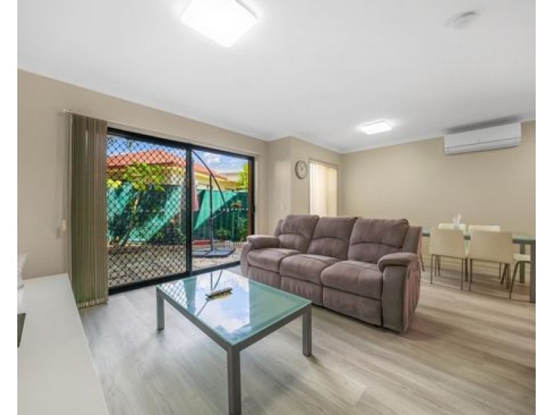 10/2 Geraldton Drive, Varsity Lakes QLD 4227