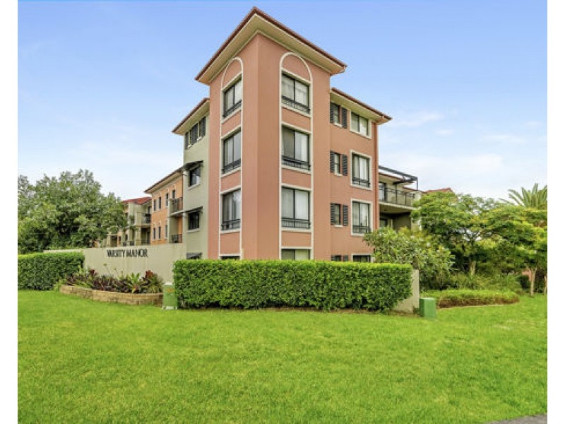 10/2 Geraldton Drive, Varsity Lakes QLD 4227
