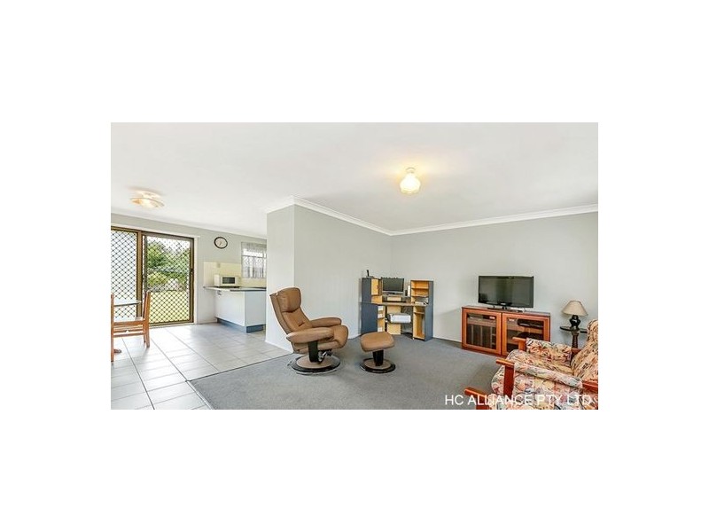 28 PARKROYAL CRESCENT, Regents Park QLD 4118