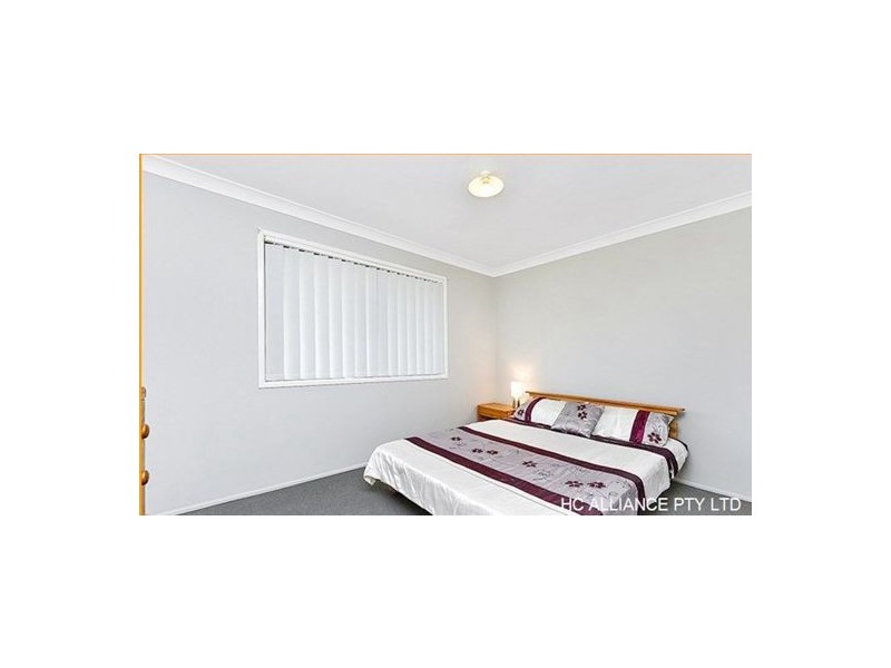 28 PARKROYAL CRESCENT, Regents Park QLD 4118