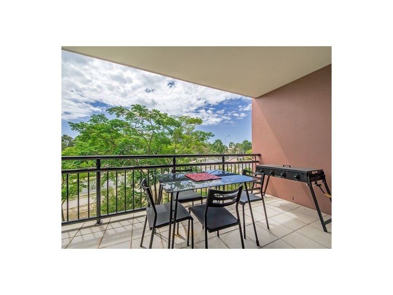 26/2 Geraldton Drive, Varsity Lakes QLD 4227