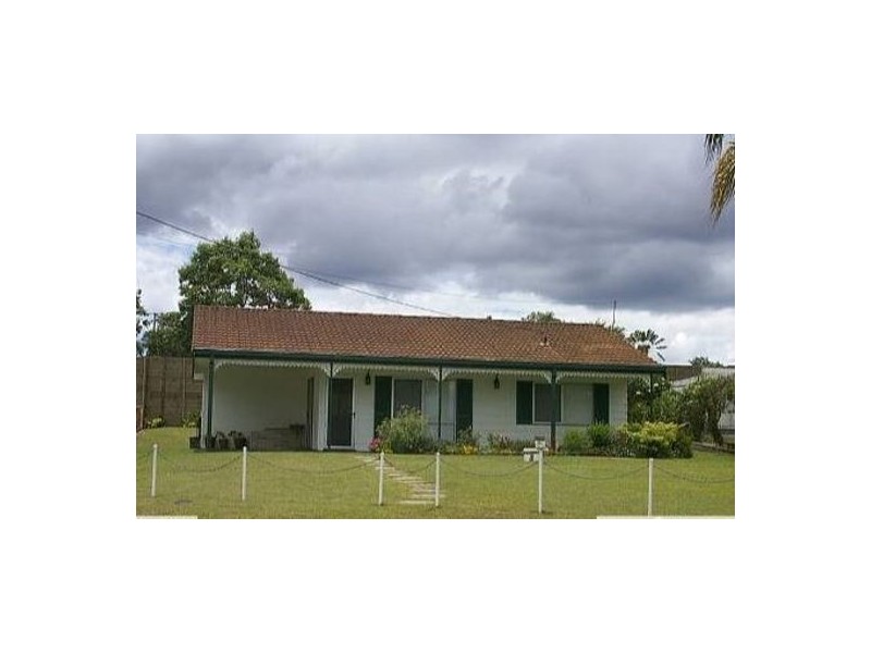 3 BENAUD ST, Macgregor QLD 4109