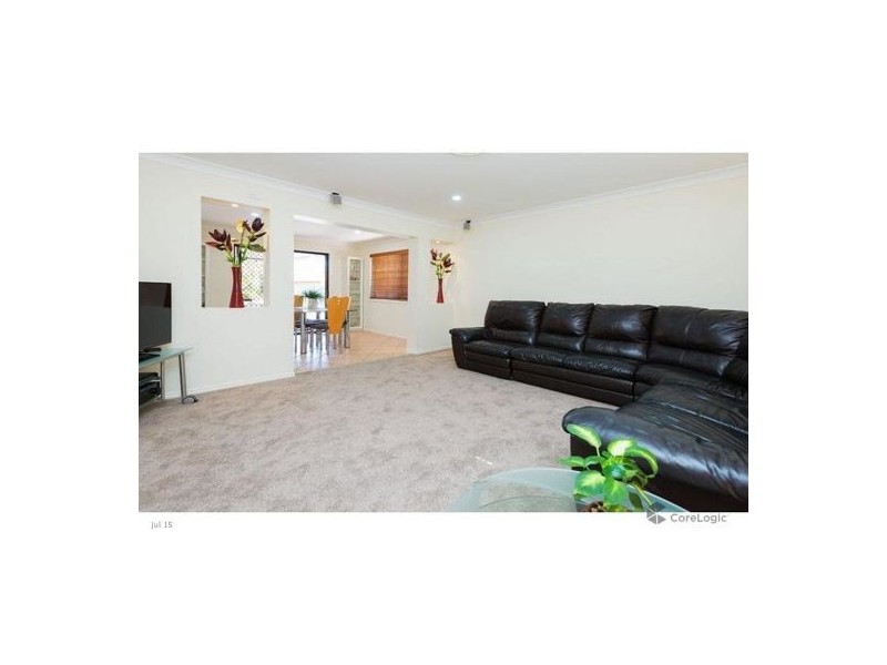 1 Ardennes Close, Mansfield QLD 4122