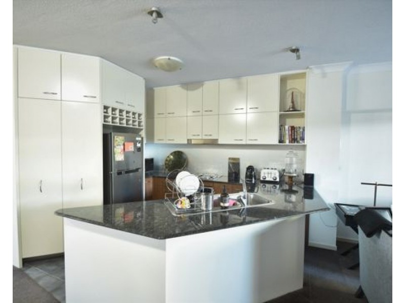 18/2 Geraldton Drive, Varsity Lakes QLD 4227