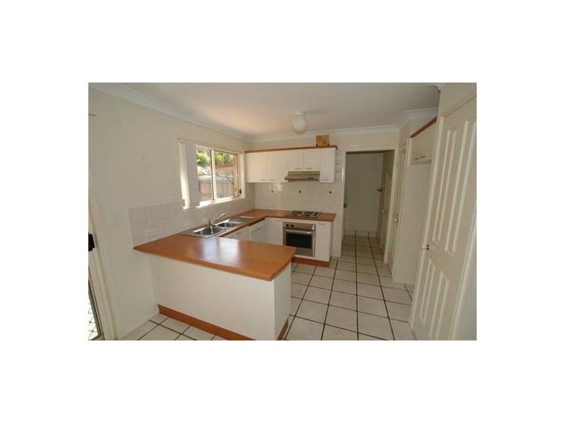 25 Hogan Place, Seventeen Mile Rocks QLD 4073