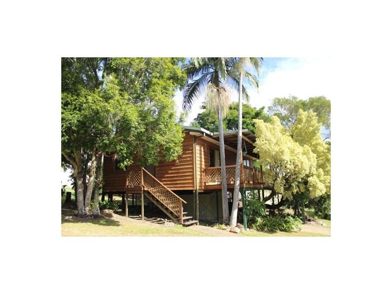 18 woodlands dr, Stapylton QLD 4207