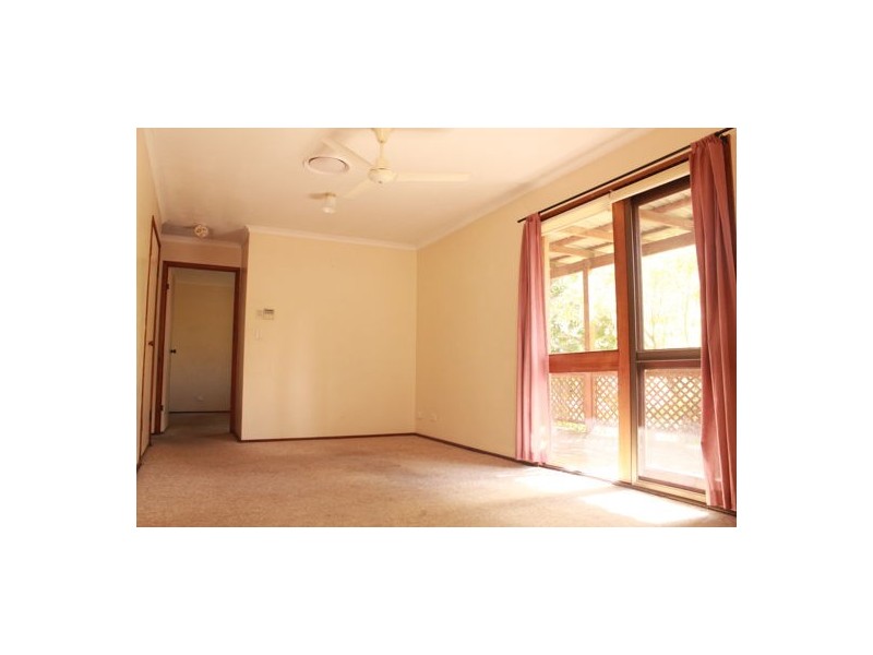18 woodlands dr, Stapylton QLD 4207